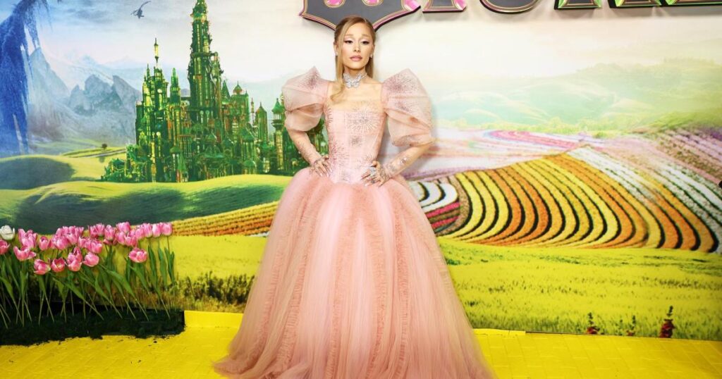 2 Ariana Grande Stuns in Vivienne Westwood Delivers Glinda Vibes for Wicked Australia Premiere