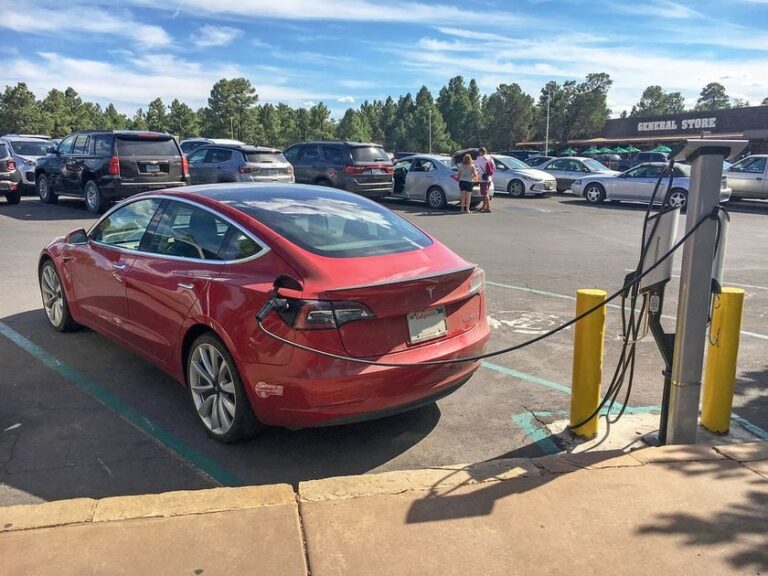 teslachargingbygrandcanyonnps 1200x630 s